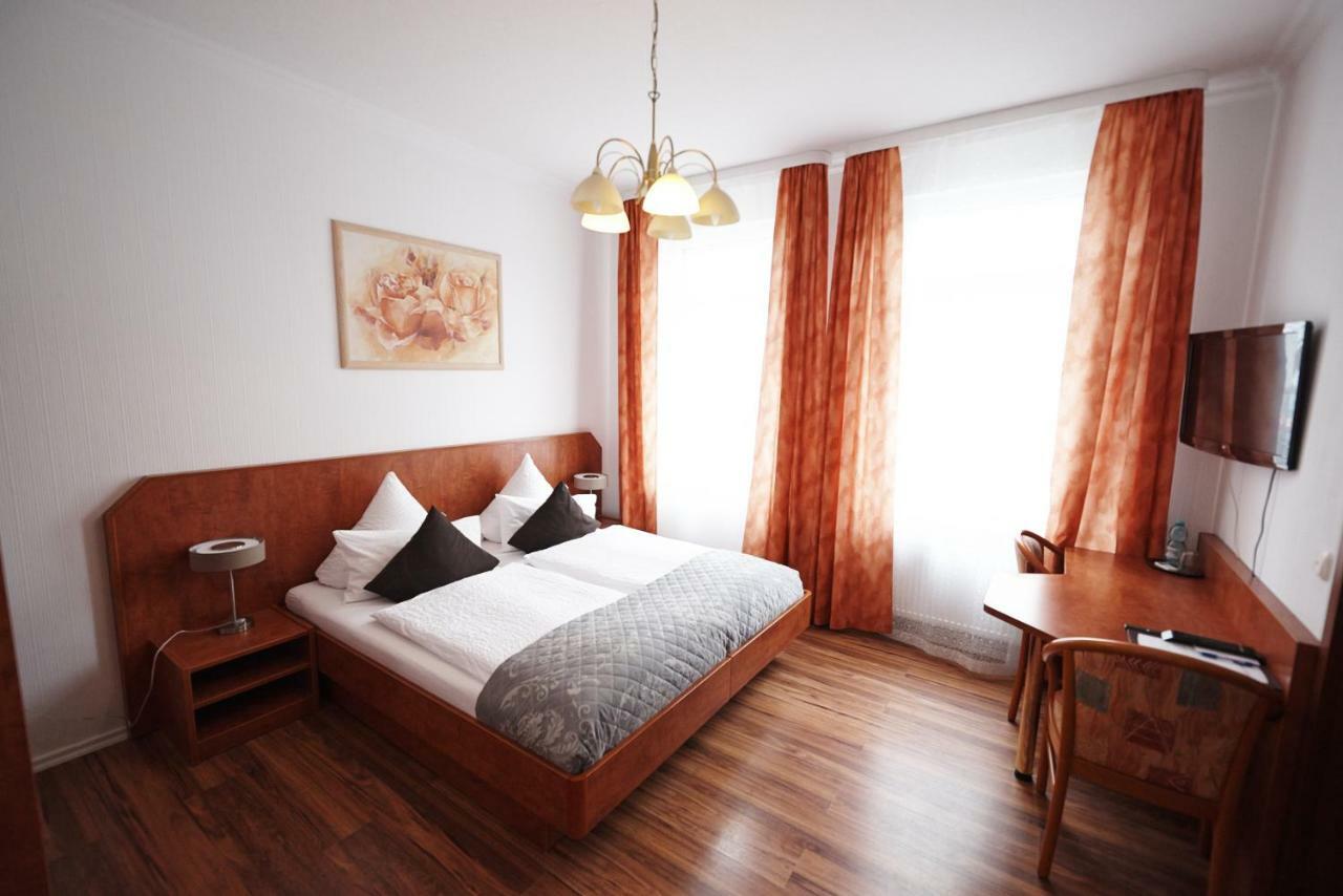Hotel Wurster Kroog 不来梅港 外观 照片