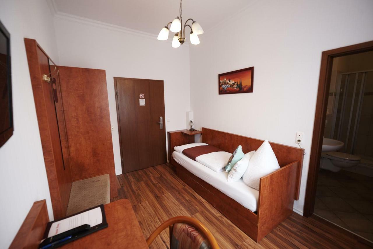 Hotel Wurster Kroog 不来梅港 外观 照片