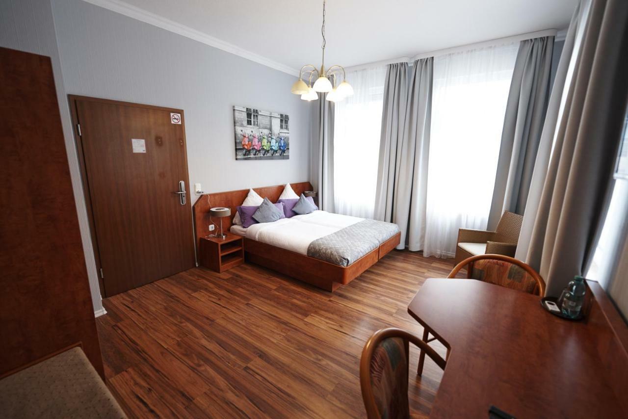 Hotel Wurster Kroog 不来梅港 外观 照片